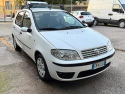 Bianco Usata 2004 Fiat Punto Tre volumi | 1000 € (Buon prezzo)