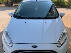 Bianco Usata 2014 Ford Fiesta Due volumi | 6900 € (Molto cara)