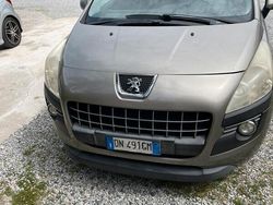 Grigio Usata 2009 Peugeot 3008 SUV | 4000 € (Molto cara)