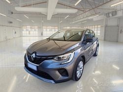Grigio Usata 2021 Renault Captur Business SUV | 16.450 € (Buon prezzo)