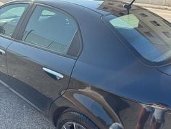 Nero Usata 2011 Alfa Romeo 159 Progression Tre volumi | 5000 € (Buon prezzo)