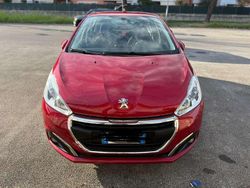 Usata 2017 Peugeot 208 Active Due volumi | 8500 € (Buon prezzo)