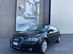 Nero Usata 2011 Audi A3 Attraction Tre volumi | 4000 € (Super prezzo)