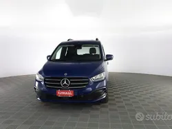 Blu nosean Usata 2023 Mercedes 180 Tre volumi | 29.900 € (Buon prezzo)