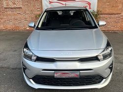 Argento Usata 2023 Kia Rio Style Tre volumi | 11.900 € (Buon prezzo)