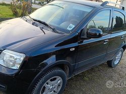 Nero Usata 2011 Fiat Panda 4x4 Due volumi | 7500 €