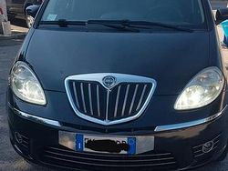 Marrone Usata 2009 Lancia Musa Monovolume | 2200 € (Buon prezzo)