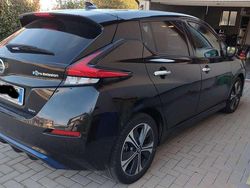 Nero Usata 2021 Nissan Leaf N-Connecta Due volumi | 15.900 € (Ottimo prezzo)
