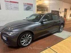 Grigio Usata 2019 Alfa Romeo Giulia Executive Tre volumi | 16.500 € (Ottimo prezzo)