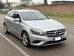 Grigio Usata 2014 Mercedes A180 Tre volumi | 6900 € (Ottimo prezzo)