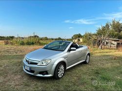 Grigio Usata 2005 Opel Tigra Cabrio | 3500 € (Cara)