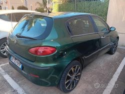 Verde Usata 2002 Alfa Romeo 147 Due volumi | 1000 € (Ottimo prezzo)