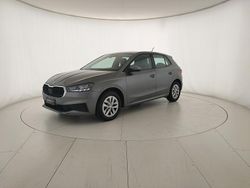 Grigio graphite metallizzato Usata 2023 Skoda Fabia Selection Tre volumi | 14.400 € (Ottimo prezzo)