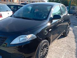 Nero Usata 2014 Lancia Ypsilon Due volumi | 6400 € (Buon prezzo)