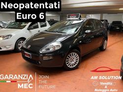 Blu Usata 2015 Fiat Punto Tre volumi | 4450 € (Buon prezzo)