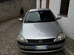 Usata 2001 Opel Corsa Tre volumi | 500 €