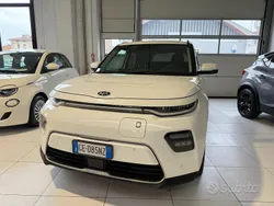 Bianca Usata 2021 Kia Soul EV 2 SUV | 16.900 €