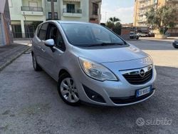 Grigio Usata 2011 Opel Meriva Monovolume | 3000 € (Super prezzo)