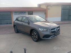 Grigio Usata 2022 Mercedes GLA180 Business SUV | 31.900 € (Buon prezzo)