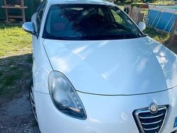 Bianco Usata 2011 Alfa Romeo Giulietta Tre volumi | 1700 € (Super prezzo)