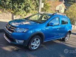 Blu Usata 2014 Dacia Sandero Stepway Tre volumi | 4700 € (Buon prezzo)