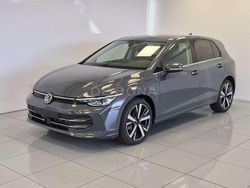 Dolphin grey metallizzato Nuova 2025 VW Golf VIII Style Tre volumi | 36.900 € (Buon prezzo)
