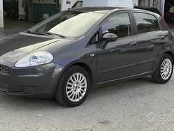 Grigio Usata 2009 Fiat Grande Punto Dynamic Due volumi | 4500 € (Buon prezzo)