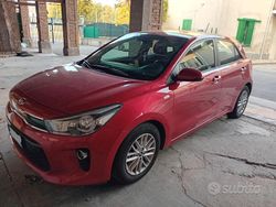 Rosso Usata 2019 Kia Rio Tre volumi | 11.500 € (Buon prezzo)