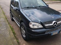 Usata 2001 Mercedes ML270 SUV | 1800 €