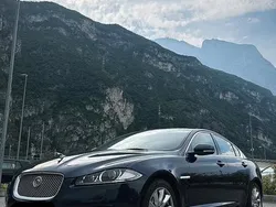 Blu/azzurro Usata 2013 Jaguar XF Portfolio Tre volumi | 8900 € (Ottimo prezzo)