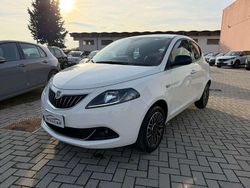 Bianco Usata 2024 Lancia Ypsilon Gold Due volumi | 13.950 € (Buon prezzo)