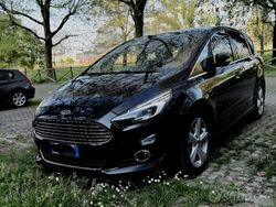 Nero Usata 2016 Ford S-MAX S Monovolume | 12.500 €