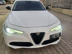 Bianco Usata 2018 Alfa Romeo Giulia Tre volumi | 15.300 € (Ottimo prezzo)