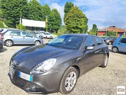 Grigio Usata 2011 Alfa Romeo Giulietta Distinctive Due volumi | 5900 € (Buon prezzo)