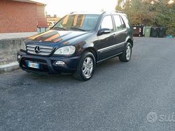 Blu Usata 2005 Mercedes ML270 SUV | 7800 € (Cara)