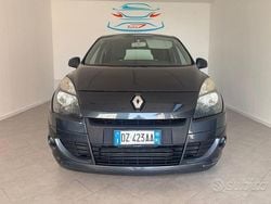Grigio Usata 2009 Renault Scénic III Monovolume | 2990 € (Buon prezzo)