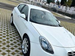 Bianco Usata 2014 Alfa Romeo Giulietta Tre volumi | 4900 € (Super prezzo)