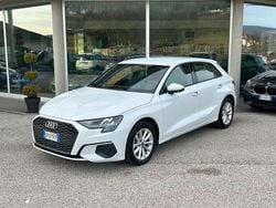 Blu/azzurro Usata 2023 Audi A3 Advanced Tre volumi | 24.990 € (Ottimo prezzo)