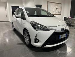 Bianco Usata 2020 Toyota Yaris Hybrid Business Edition Tre volumi | 14.800 € (Buon prezzo)