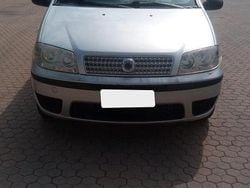 Grigio Usata 2010 Fiat Punto Due volumi | 2900 € (Cara)