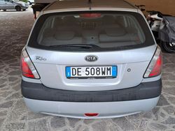 Grigio Usata 2006 Kia Rio Due volumi | 2500 €