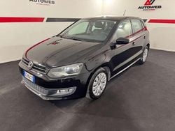 Nero Usata 2011 VW Polo Comfortline Tre volumi | 4990 € (Buon prezzo)