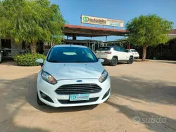 Bianco Usata 2015 Ford Fiesta Due volumi | 6200 € (Buon prezzo)