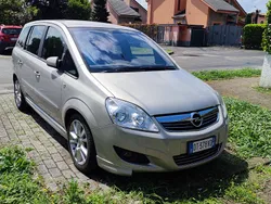 Usata 2009 Opel Zafira Cosmo Monovolume | 5800 € (Molto cara)