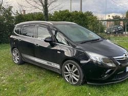 Nero Usata 2016 Opel Zafira Monovolume | 9500 € (Molto cara)