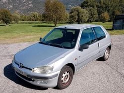 Usata 1997 Peugeot 106 Due volumi | 800 € (Buon prezzo)