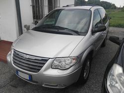 Grigio Usata 2004 Chrysler Grand Voyager Monovolume | 4900 € (Molto cara)