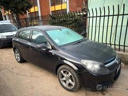 Nero Usata 2004 Opel Astra Station wagon | 450 € (Super prezzo)
