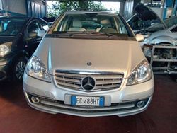 Argento Usata 2009 Mercedes A160 Avantgarde Monovolume | 4450 € (Buon prezzo)