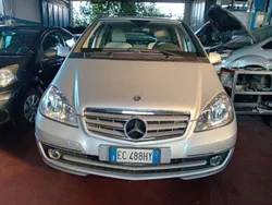 Argento Usata 2009 Mercedes A160 Avantgarde Monovolume | 4990 € (Buon prezzo)